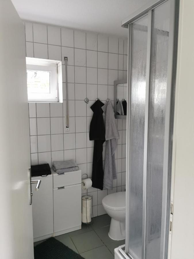 לייפציג Souterrain-Wohnung Mit Kostenlosem Stellplatz מראה חיצוני תמונה